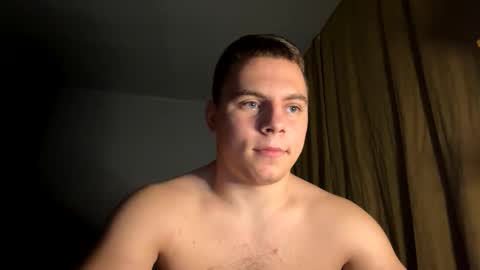 Snapshot of strong_baby chatting on November 11, 2025, 9:59 pm Strong Baby online show from November 11, 2025, 9:59 pm