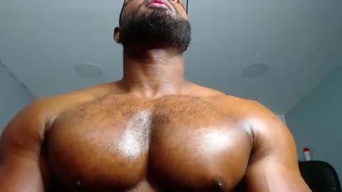 strong_george1 online show from January 14, 2025, 3:11 am