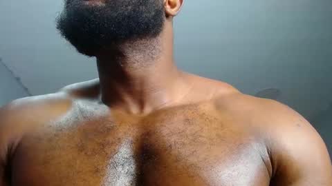 strong_george1 online show from March 5, 2025, 10:43 pm