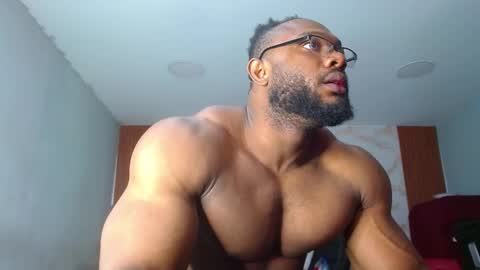 strong_george1 online show from October 9, 2025, 12:41 am