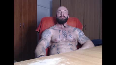 Snapshot of strongivan chatting on November 2, 2025, 6:54 pm StrongIvan online show from November 2, 2025, 6:54 pm