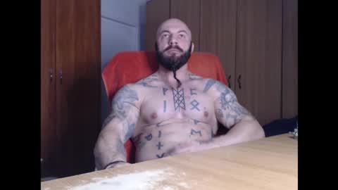 Snapshot of strongivan chatting on November 13, 2025, 5:28 am StrongIvan online show from November 13, 2025, 5:28 am