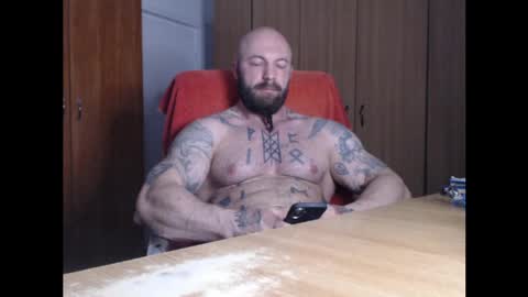 StrongIvan online show from May 7, 2026, 4:18 am