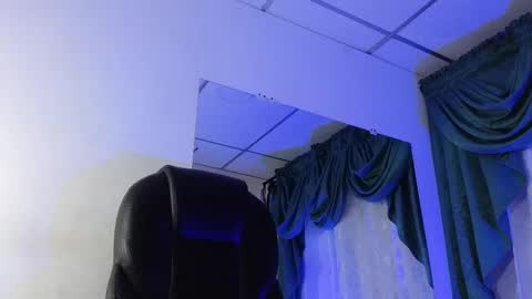 stuart_boy_ online show from December 3, 2024, 6:37 am
