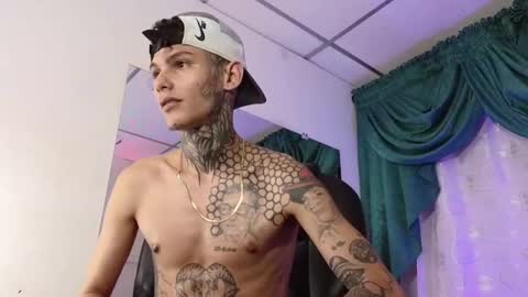 stuart_boy_ online show from December 13, 2024, 6:42 am