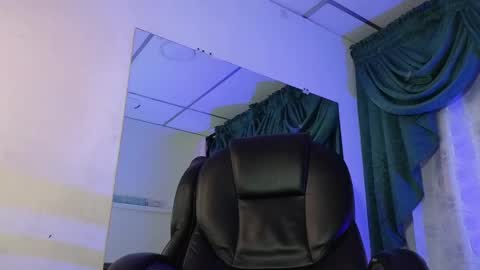 stuart_boy_ online show from December 29, 2024, 5:42 am