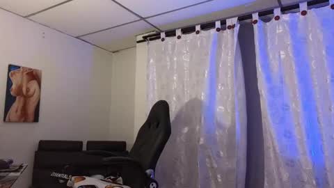 stuart_boy_ online show from January 18, 2025, 3:53 am