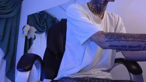 stuart_boy_ online show from February 10, 2025, 4:19 am