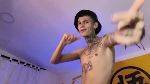 stuart_boy_ online show from February 26, 2025, 11:04 pm