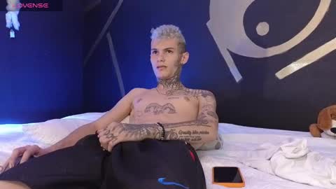 stuart_boy_ online show from March 10, 2025, 8:45 pm