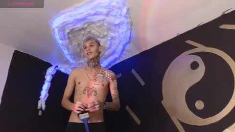 stuart_boy_ online show from March 11, 2025, 12:54 am