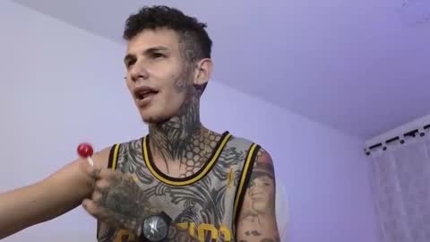 stuart_boy_ online show from September 10, 2025, 2:22 am