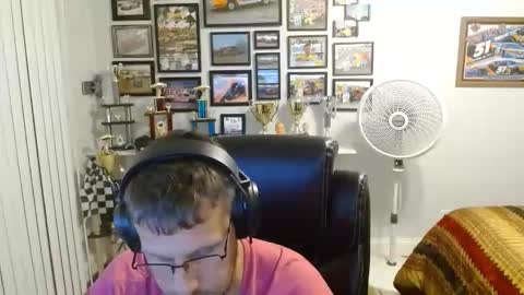 younger4older online show from April 27, 2026, 4:10 am