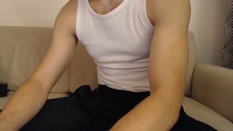 Stud From Paris online show from February 20, 2025, 5:18 pm