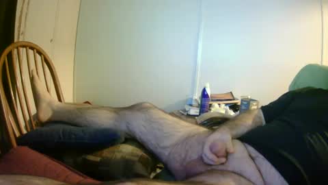 Snapshot of stugots42 chatting on December 1, 2024, 6:19 pm stugots42 online show from December 1, 2024, 6:19 pm