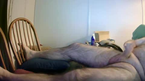 Snapshot of stugots42 chatting on December 5, 2024, 4:42 am stugots42 online show from December 5, 2024, 4:42 am