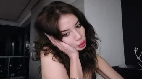 Sofa online show from July 1, 2026, 10:42 pm