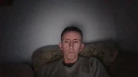 Snapshot of stuuuey73 chatting on December 27, 2024, 4:10 pm stuuuey73 online show from December 27, 2024, 4:10 pm