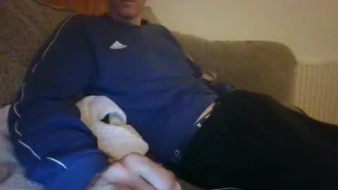 Snapshot of stuuuey73 chatting on October 16, 2025, 9:16 pm stuuuey73 online show from October 16, 2025, 9:16 pm