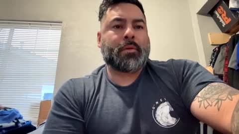 Snapshot of suavecito67 chatting on December 12, 2024, 12:38 am suavecito67 online show from December 12, 2024, 12:38 am