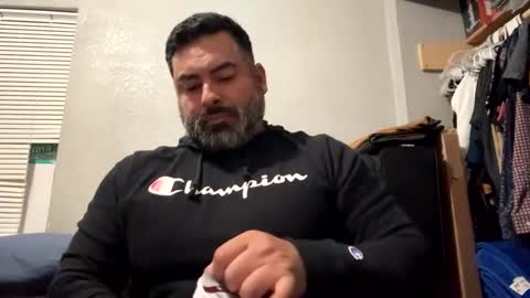 Snapshot of suavecito67 chatting on February 4, 2025, 7:40 am suavecito67 online show from February 4, 2025, 7:40 am