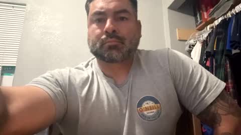 Snapshot of suavecito67 chatting on February 11, 2025, 2:03 am suavecito67 online show from February 11, 2025, 2:03 am