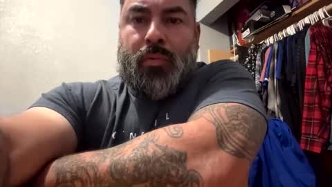 suavecito67 online show from November 25, 2025, 4:01 am