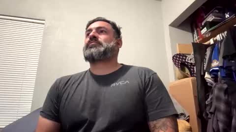 suavecito67 online show from March 18, 2026, 2:47 am