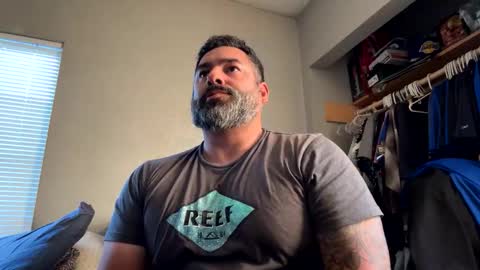 Snapshot of suavecito67 chatting on May 12, 2026, 1:58 am suavecito67 online show from May 12, 2026, 1:58 am