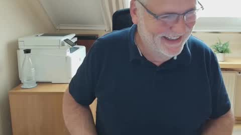 Snapshot of subbear1968 chatting on May 12, 2026, 1:30 pm subbear1968 online show from May 12, 2026, 1:30 pm