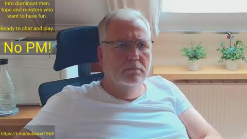 Snapshot of subbear1968 chatting on June 10, 2026, 3:33 pm subbear1968 online show from June 10, 2026, 3:33 pm
