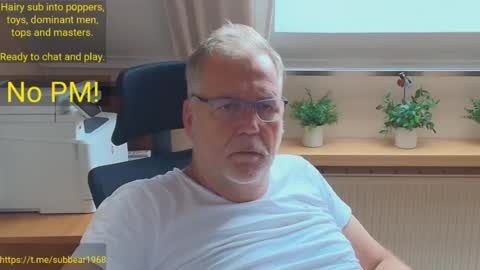 Snapshot of subbear1968 chatting on June 13, 2026, 5:05 am subbear1968 online show from June 13, 2026, 5:05 am