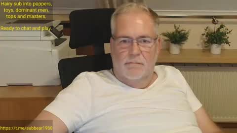 Snapshot of subbear1968 chatting on July 4, 2026, 10:05 pm subbear1968 online show from July 4, 2026, 10:05 pm
