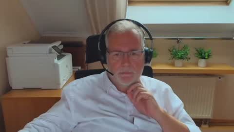Snapshot of subbear1968 chatting on July 8, 2026, 8:19 am subbear1968 online show from July 8, 2026, 8:19 am