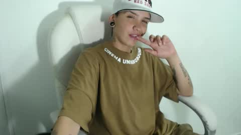 subgirlrs online show from October 20, 2025, 3:07 am