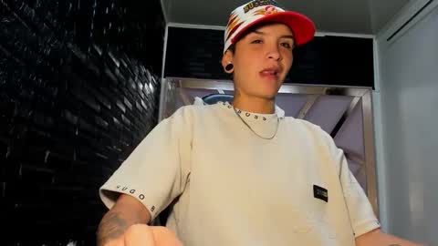 subgirlrs online show from October 31, 2025, 3:07 am