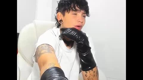 subgirlrs online show from October 31, 2025, 3:13 pm