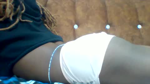 submissive_slut001 online show from January 8, 2025, 2:35 pm