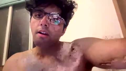 submissivestraightmuslimindian online show from July 17, 2026, 9:30 pm