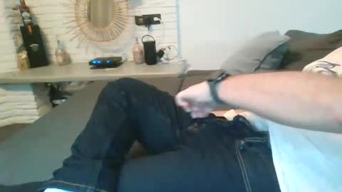 submissivguy online show from December 8, 2024, 12:30 pm