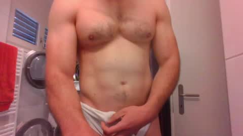 Snapshot of subsl4ve1998 chatting on May 7, 2026, 8:31 am subsl4ve1998 online show from May 7, 2026, 8:31 am