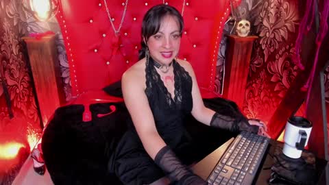 Yunna online show from January 8, 2025, 3:50 pm