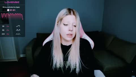 succubus_leslie online show from March 3, 2025, 3:42 pm
