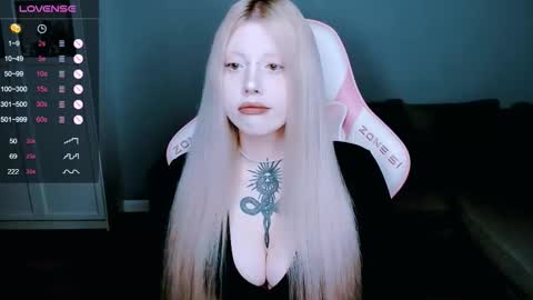 succubus_leslie online show from October 6, 2025, 11:35 pm