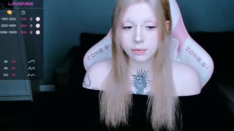 succubus_leslie online show from November 13, 2025, 11:03 pm