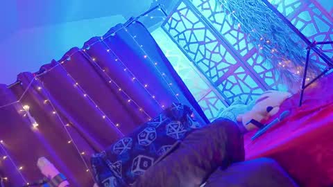 Succubus RoseMilk online show from March 2, 2025, 3:13 am