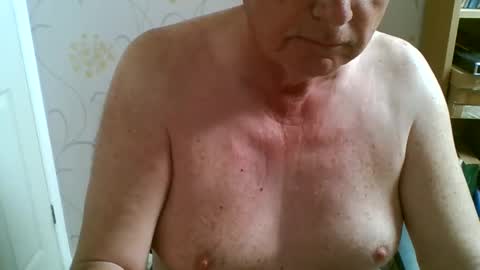 Snapshot of suffolkboy4 chatting on May 12, 2026, 7:38 am suffolkboy4 online show from May 12, 2026, 7:38 am