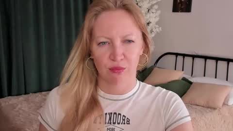 sugamomy online show from October 6, 2025, 12:19 am