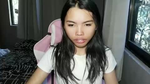 Snapshot of sugar_holly96 chatting on April 20, 2026, 5:32 am sugar_holly96 online show from April 20, 2026, 5:32 am