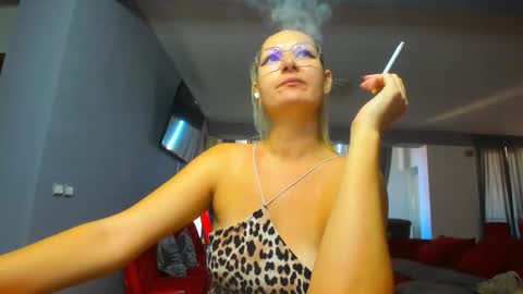 May online show from November 3, 2025, 9:21 am